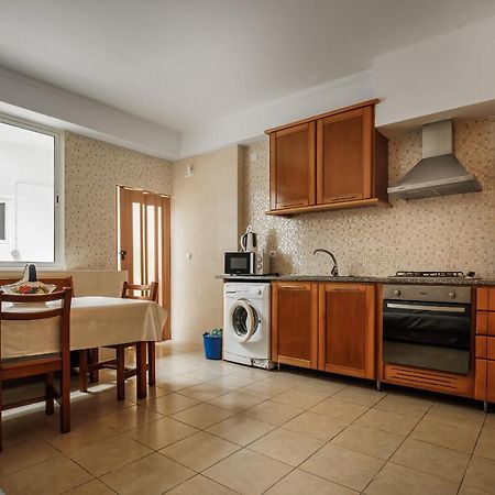 Historic House In Downtown Peniche Hotel Bagian luar foto